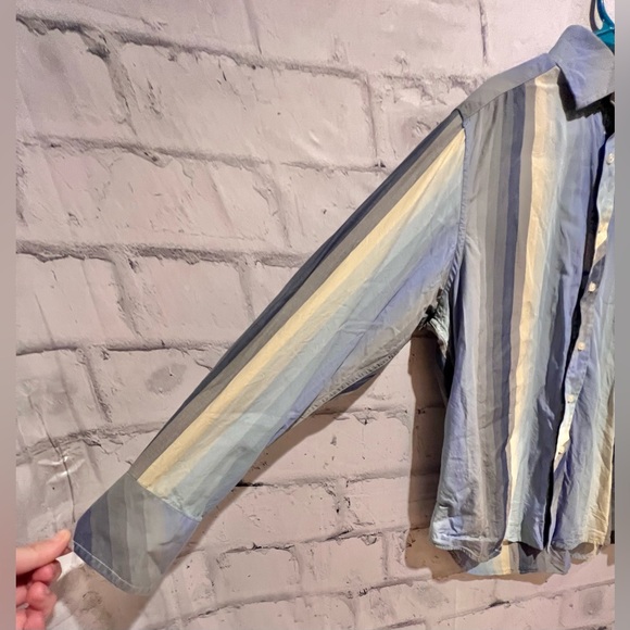 Robert Graham Long Sleeve Flip Cuff Dress Shirt - Picture 4 of 13